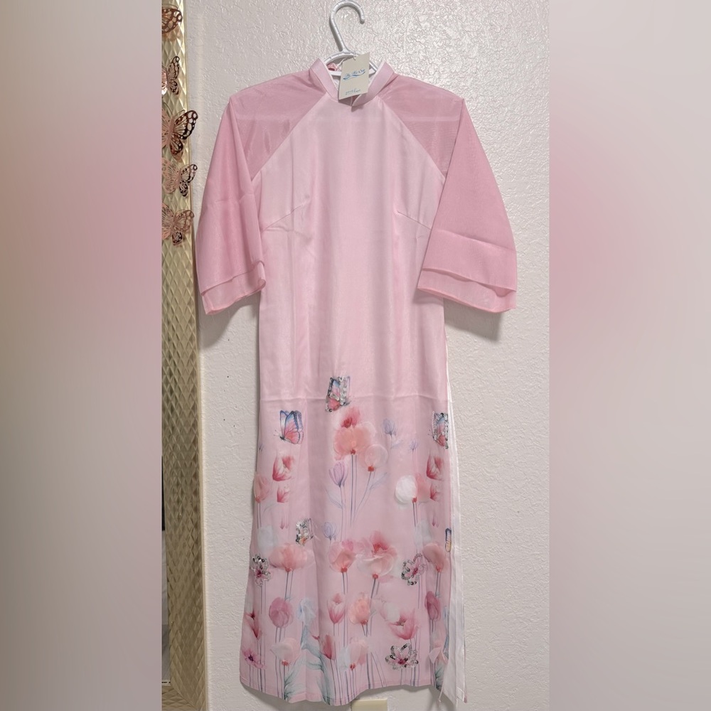 Vietnamese Dress with 3D design